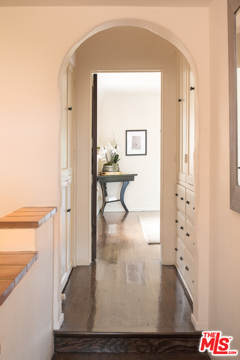 4342 Cedarhurst Circle Los Angeles, CA 90027 - Photo 29 of 44 a view of hallway with livingroom and furniture