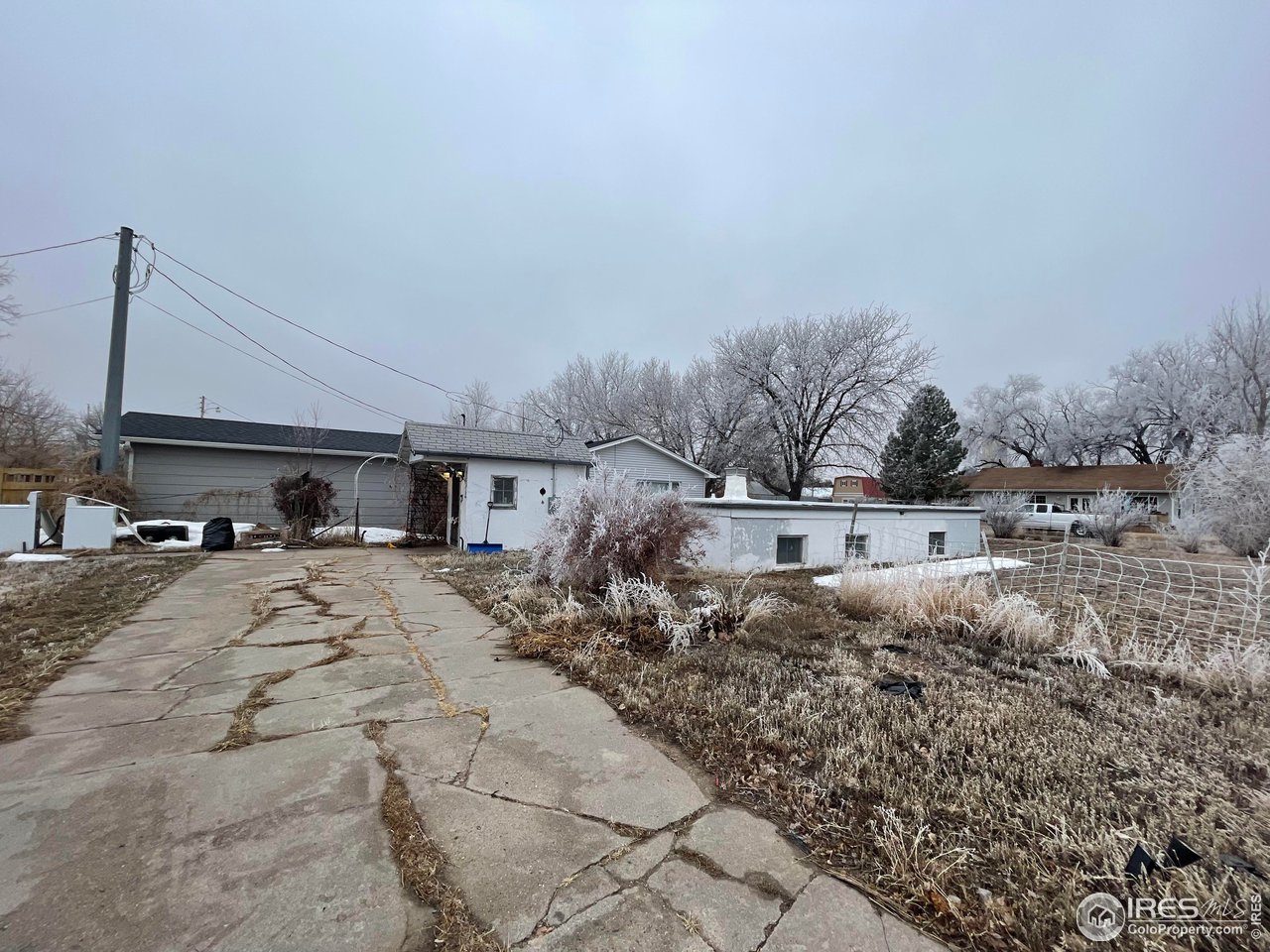 540 5th Street Stratton, CO 80836 - Photo 6 of 11 driveway