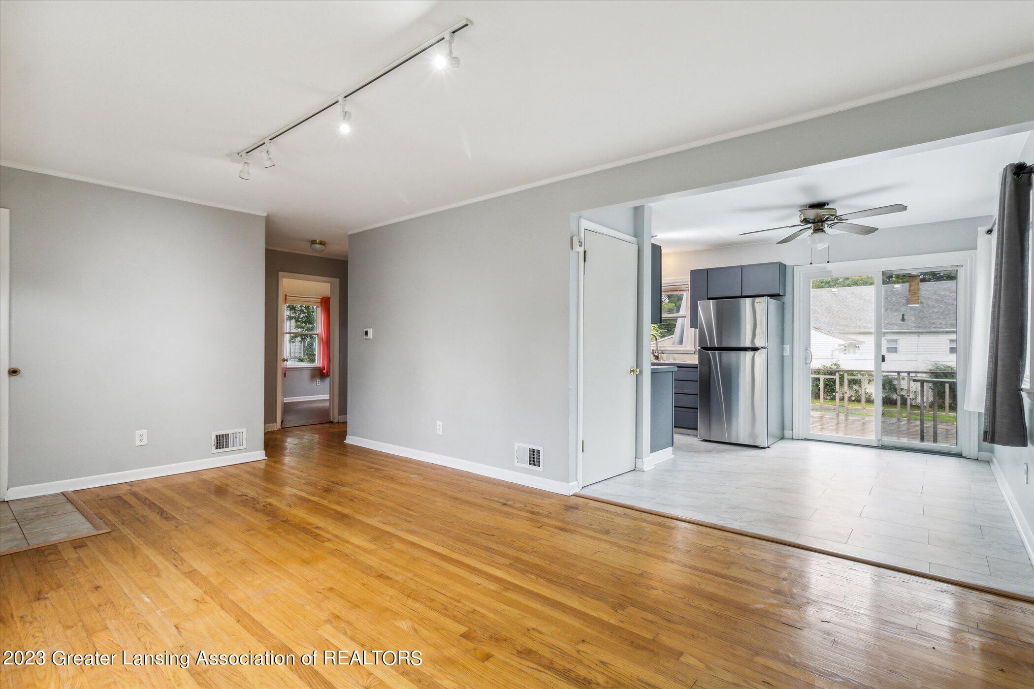 1906 West Rundle Avenue Lansing, MI 48910 - Photo 7 of 47 09-1906-W-Rundle-Ave-Lansing-MI-48910-Wi