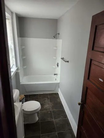$200,000 | 2047 West 6th Street, Davenport, IA 52802