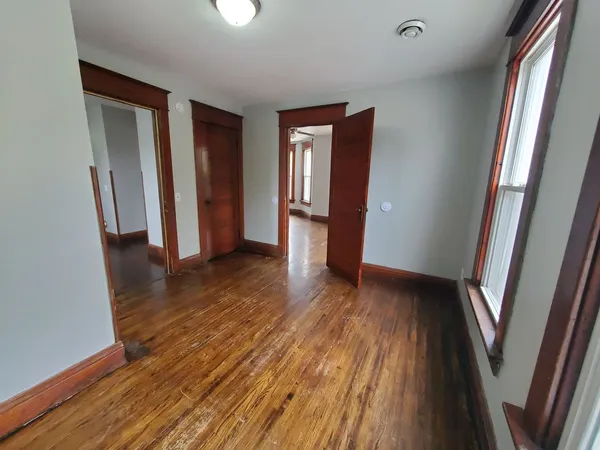 $200,000 | 2047 West 6th Street, Davenport, IA 52802