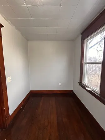 $200,000 | 2047 West 6th Street, Davenport, IA 52802