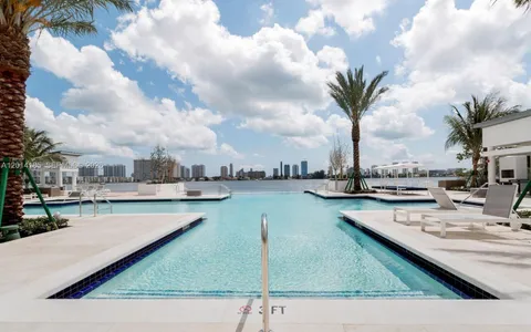 $1,499,000 | 17111 Biscayne Boulevard, Unit 2107, North Miami Beach, FL 33160