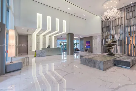 $1,499,000 | 17111 Biscayne Boulevard, Unit 2107, North Miami Beach, FL 33160