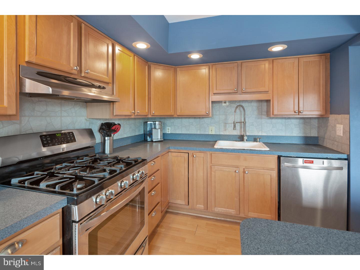 3322 Gurley Road Philadelphia, PA 19154 - Photo 11 of 21