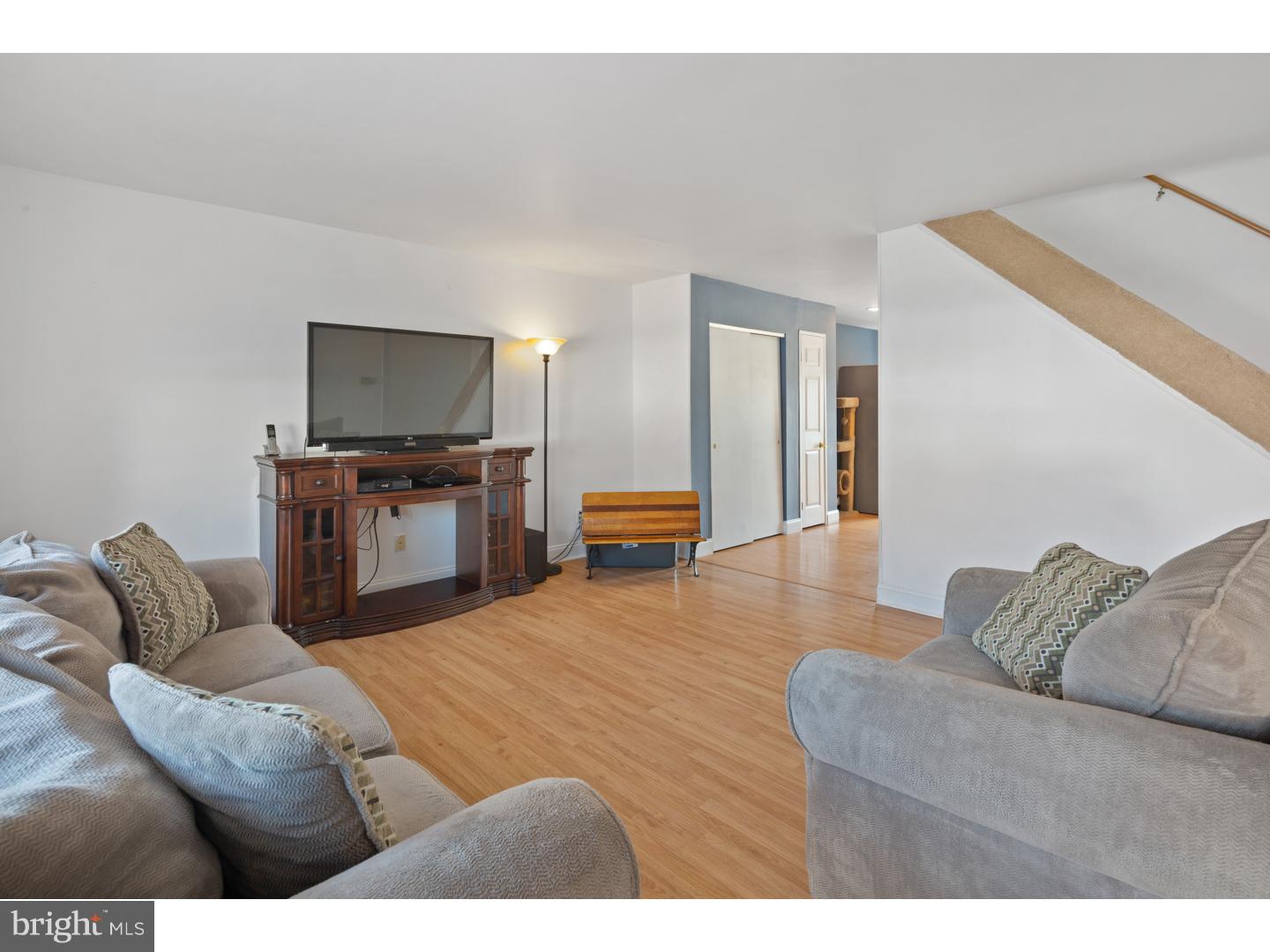 3322 Gurley Road Philadelphia, PA 19154 - Photo 4 of 21