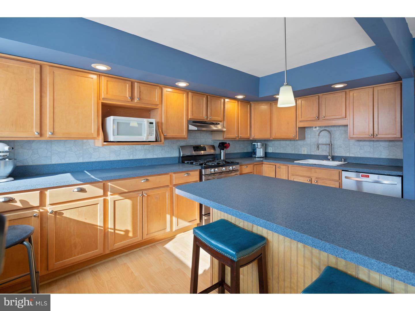 3322 Gurley Road Philadelphia, PA 19154 - Photo 9 of 21