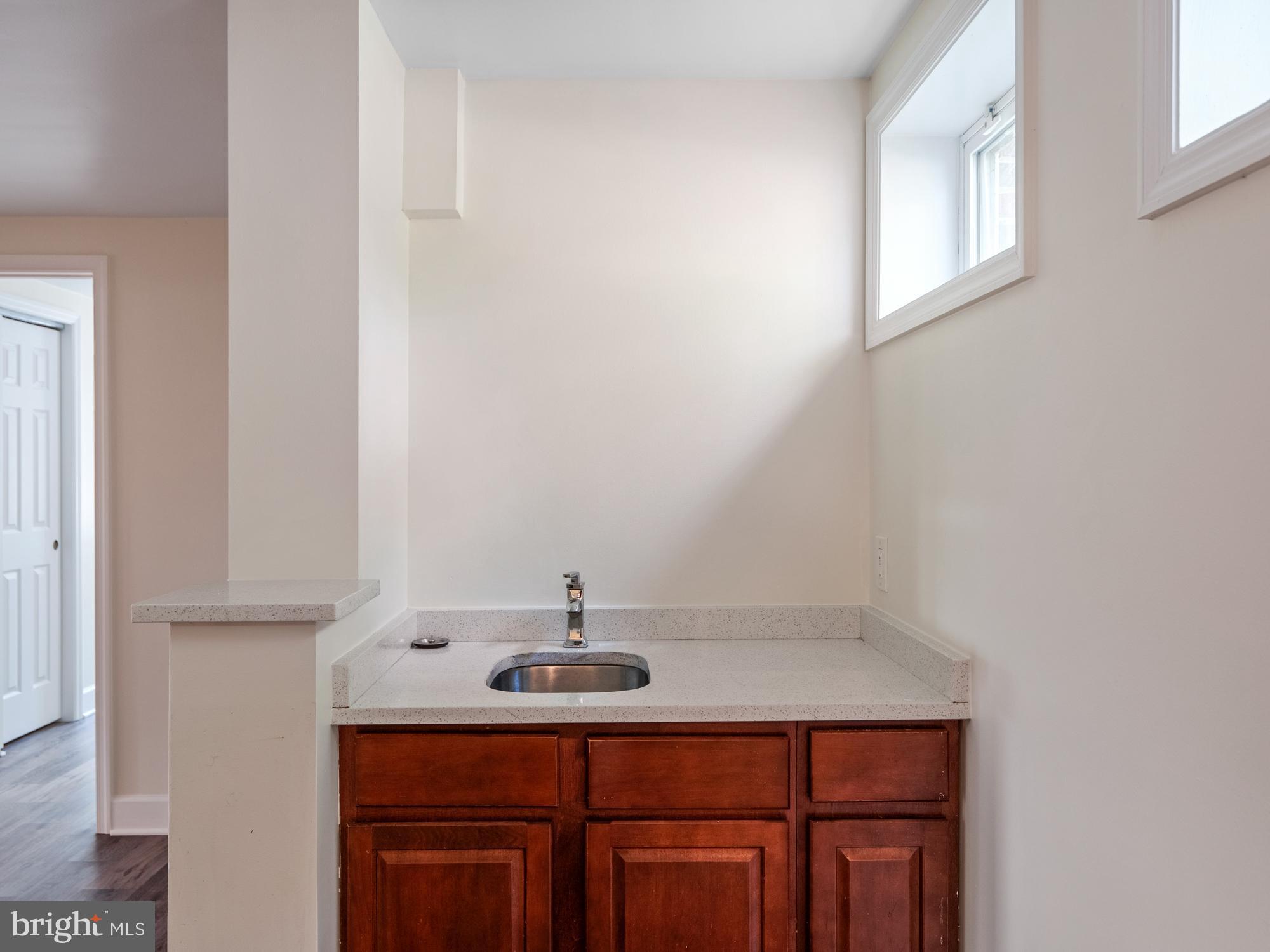 3400 Chatham Road Hyattsville, MD 20783 - Photo 34 of 47 Wet bar