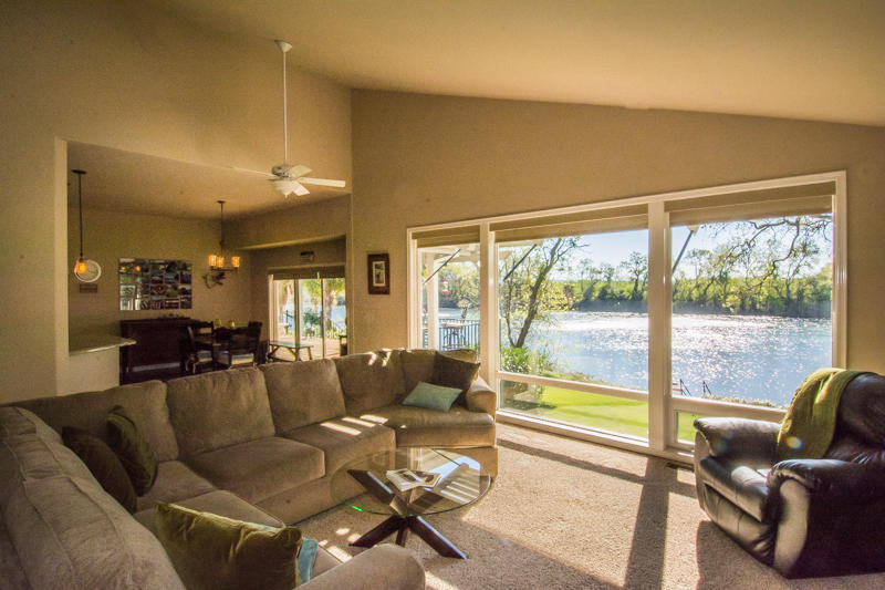 22339 Adobe Road Red Bluff, CA 96080 - Photo 5 of 26 great room