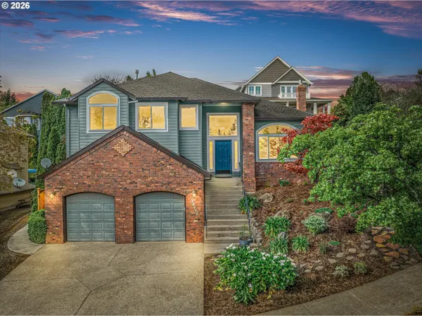$694,000 | 16093 Southeast Goosehollow Drive, Damascus, OR 97089