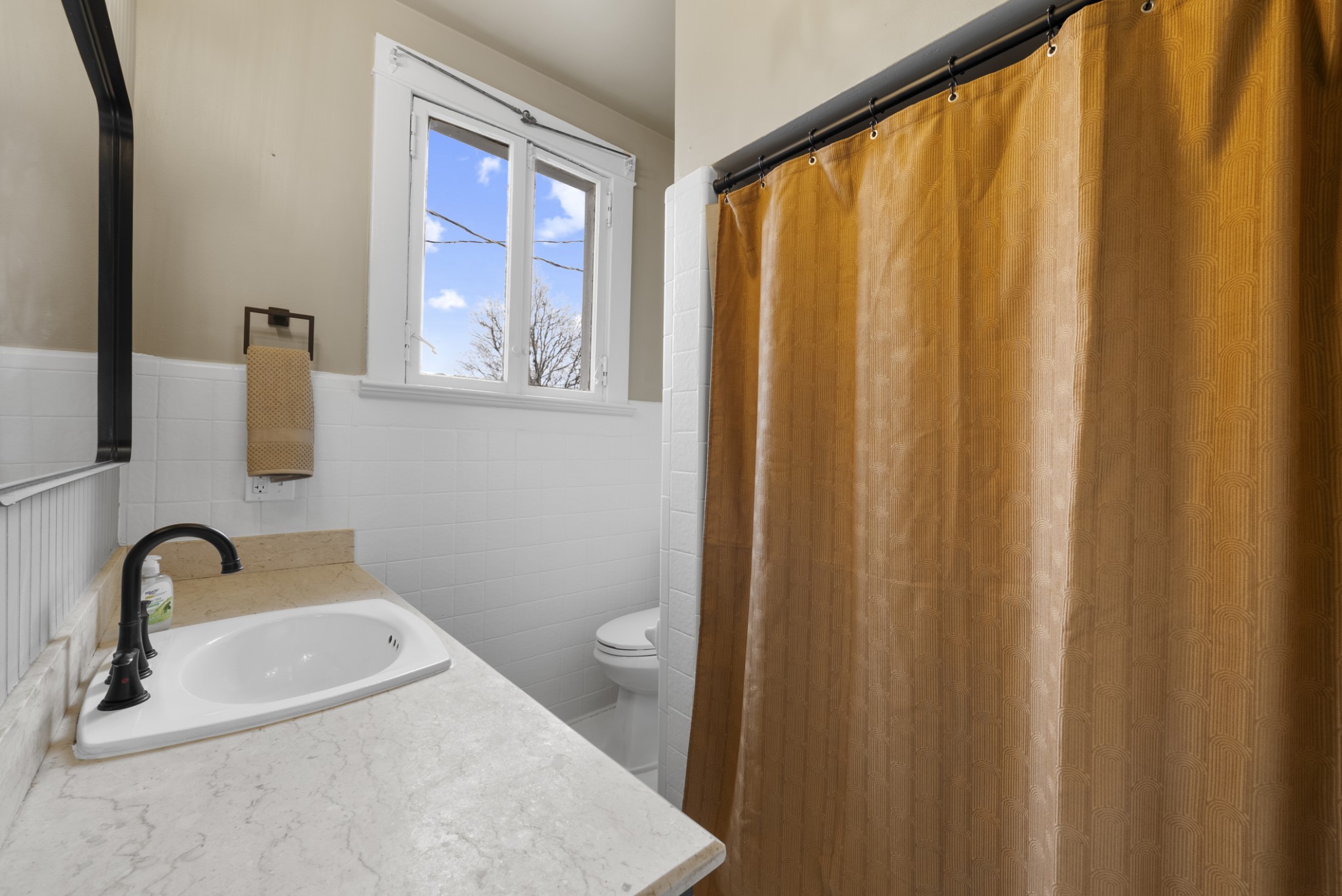 343 Forrest Street Lewisburg, TN 37091 - Photo 25 of 84 a bathroom with a sink and a mirror