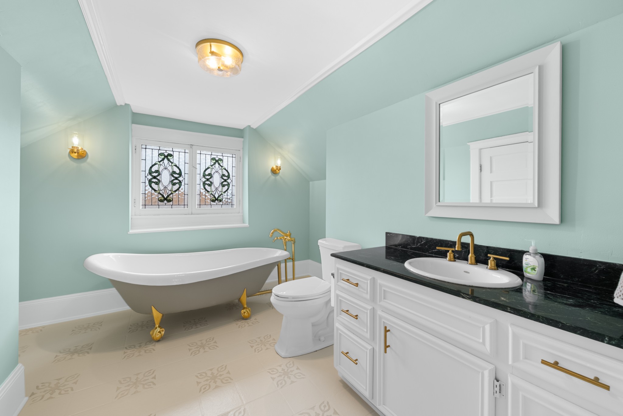 343 Forrest Street Lewisburg, TN 37091 - Photo 36 of 84 a bathroom with a toilet a sink and a mirror