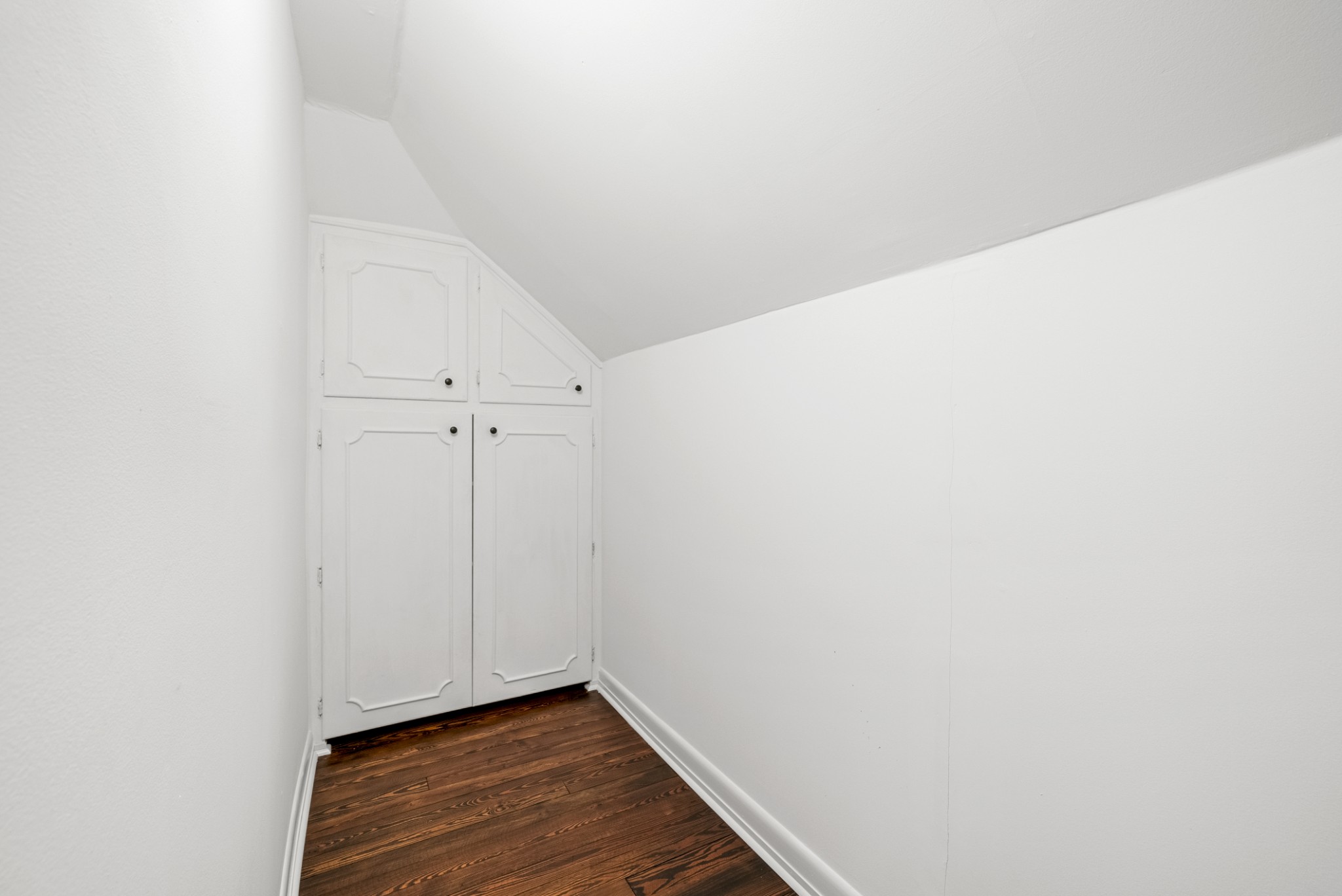 343 Forrest Street Lewisburg, TN 37091 - Photo 45 of 84 a view of hallway with wooden floor