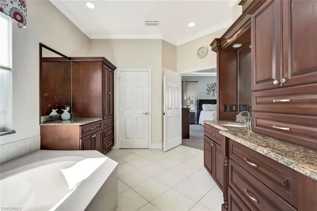 $649,900 | 12527 Wildcat Cove Circle, Estero, FL 33928