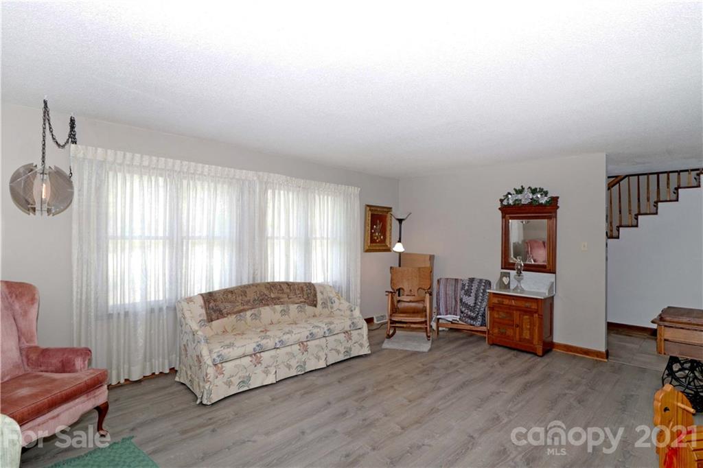 191 Nottingham Road Statesville, NC 28625 - Photo 5 of 38 Gallery Image 5