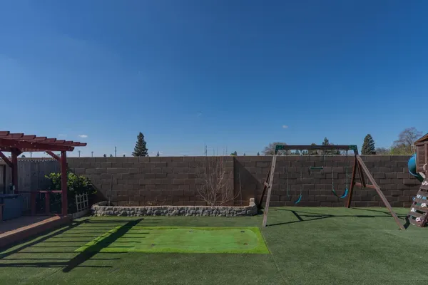 $450,000 | 433 Stein Way, Waterford, CA 95386