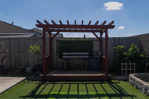 $450,000 | 433 Stein Way, Waterford, CA 95386