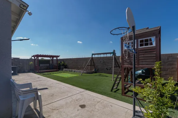 $450,000 | 433 Stein Way, Waterford, CA 95386