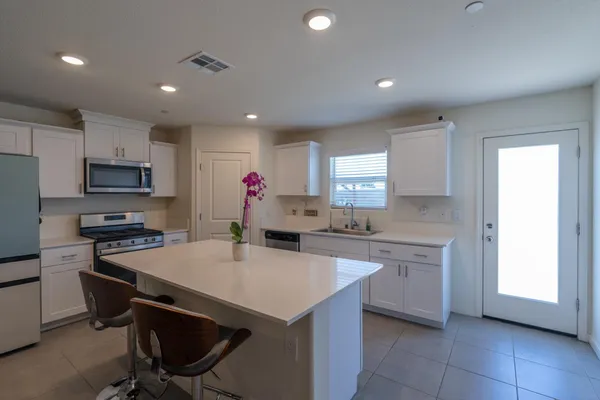 $450,000 | 433 Stein Way, Waterford, CA 95386