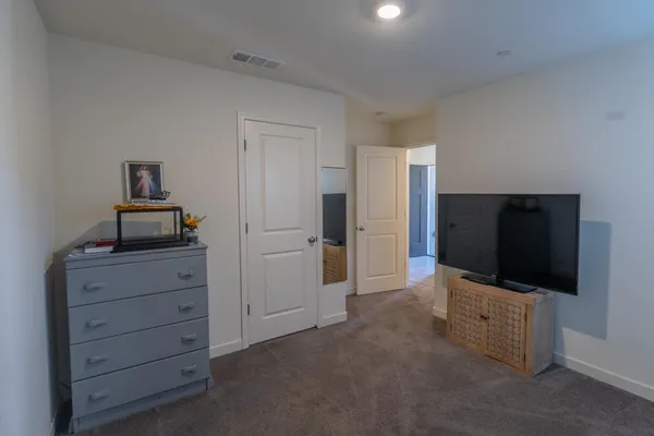 $450,000 | 433 Stein Way, Waterford, CA 95386