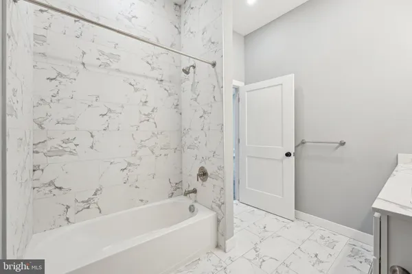 $2,795 | 2421 Bristol Road, Unit 205, Warrington, PA 18976