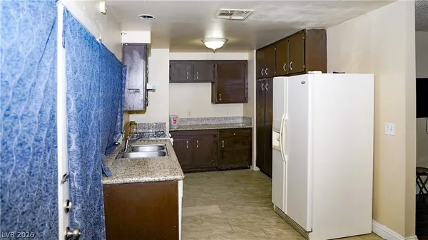 $1,650 | 6173 Meadowhaven Lane, Las Vegas, NV 89103