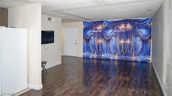 $1,650 | 6173 Meadowhaven Lane, Las Vegas, NV 89103