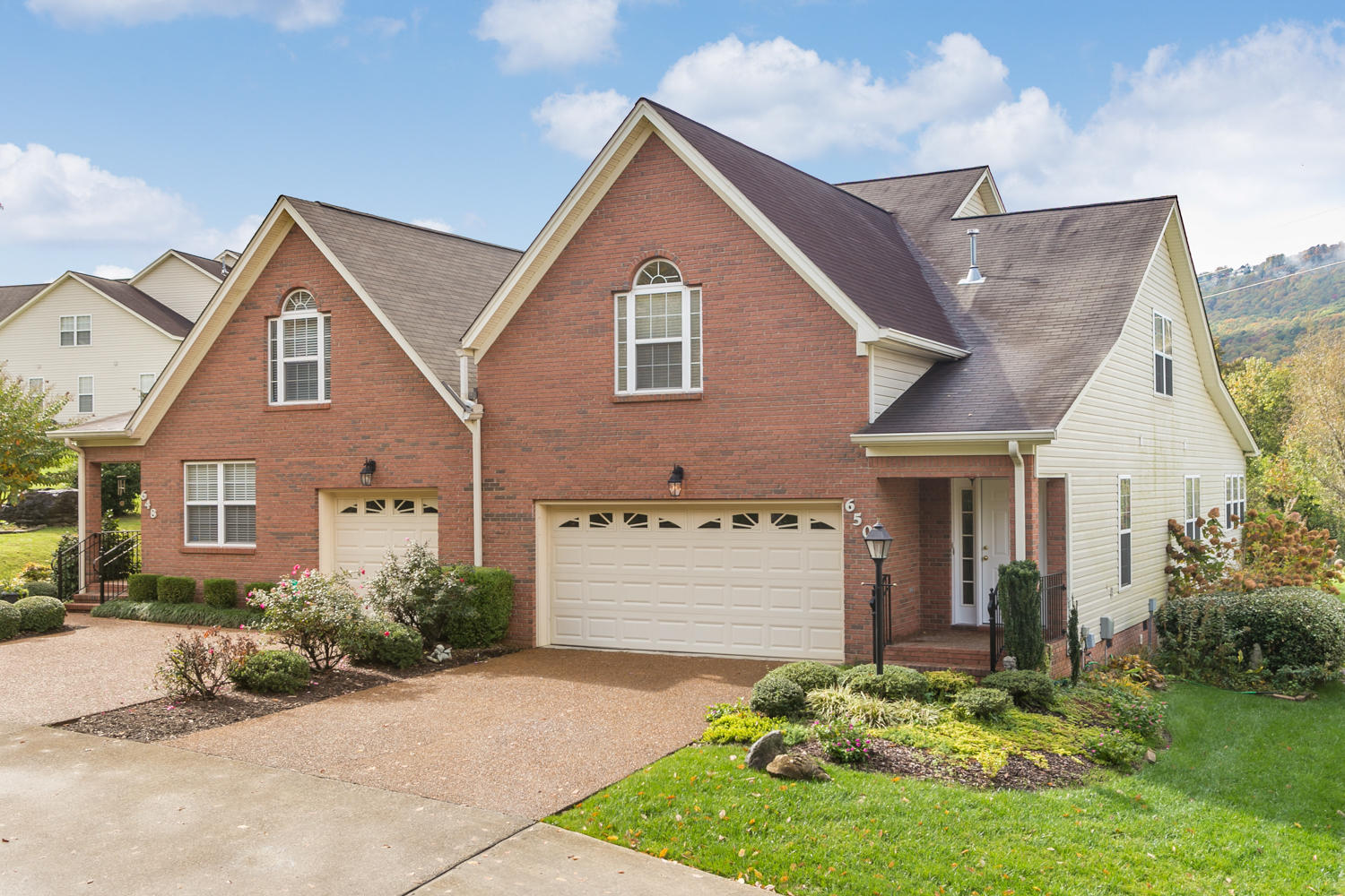 650 Westview Road Chattanooga, TN 37415 - Photo 22 of 31 Front View of Townhouse