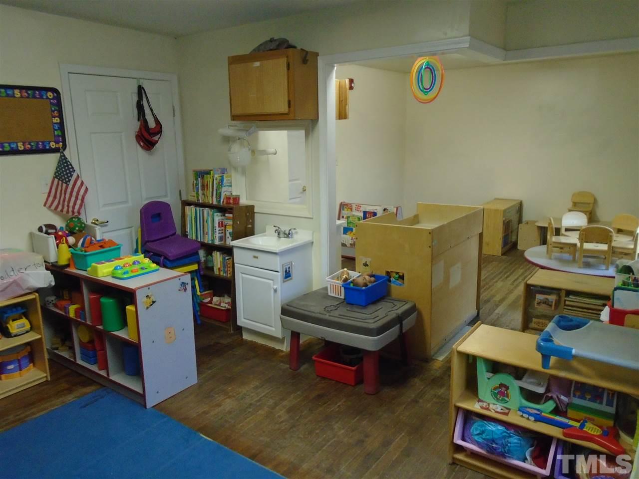 5601 Neuse Street Raleigh, NC 27610 - Photo 20 of 29