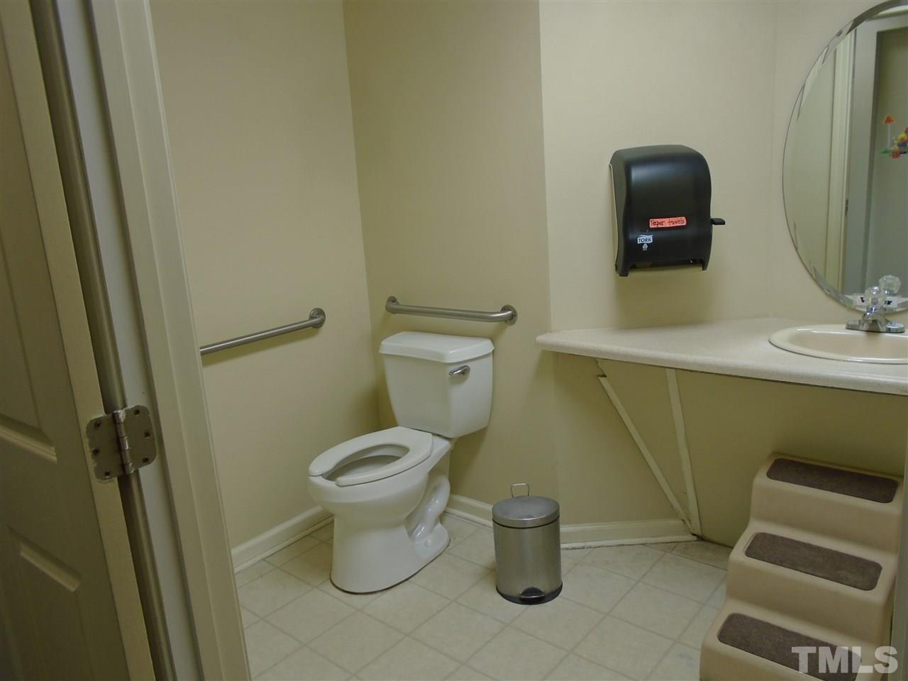 5601 Neuse Street Raleigh, NC 27610 - Photo 28 of 29