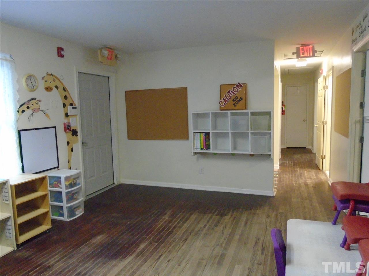 5601 Neuse Street Raleigh, NC 27610 - Photo 8 of 29
