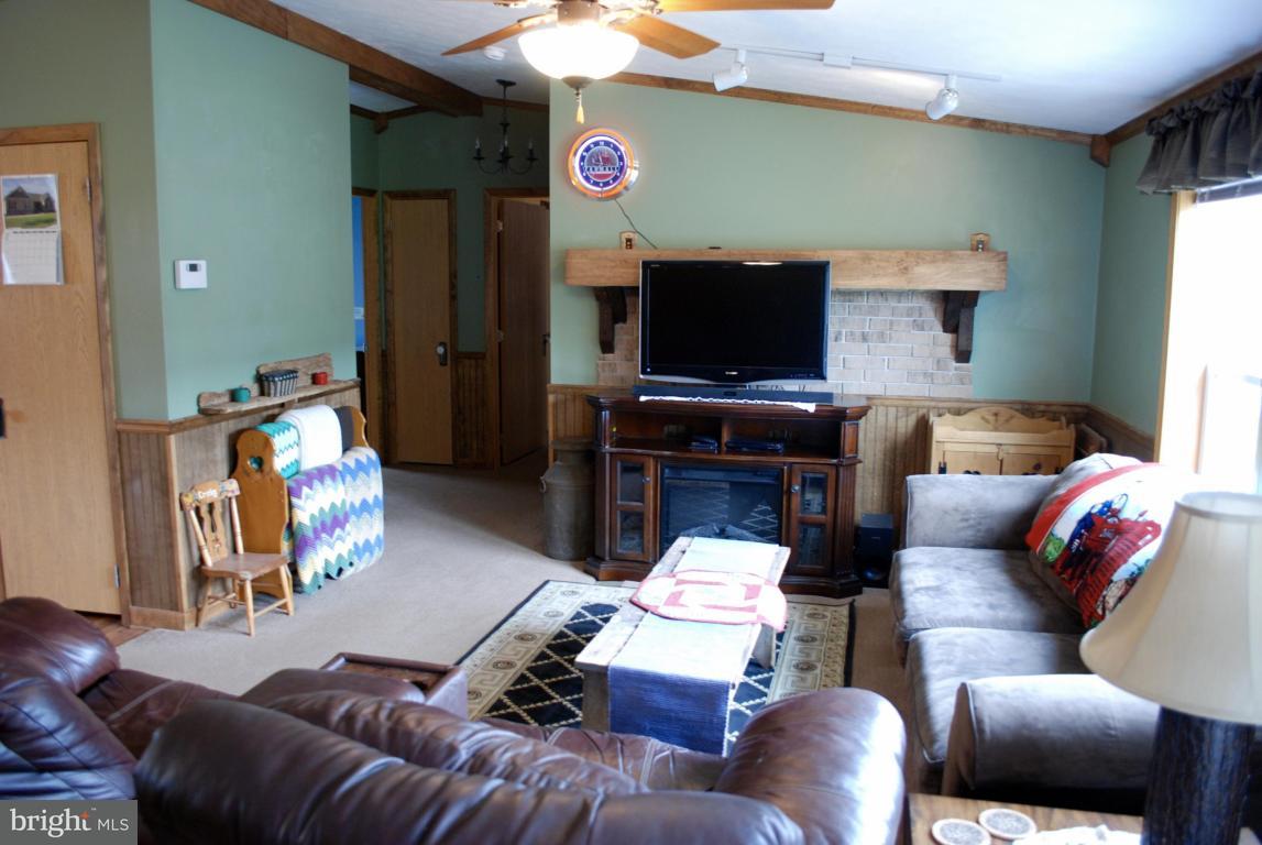 124 Decatur Drive Grantville, PA 17028 - Photo 4 of 23 Gallery Image 4