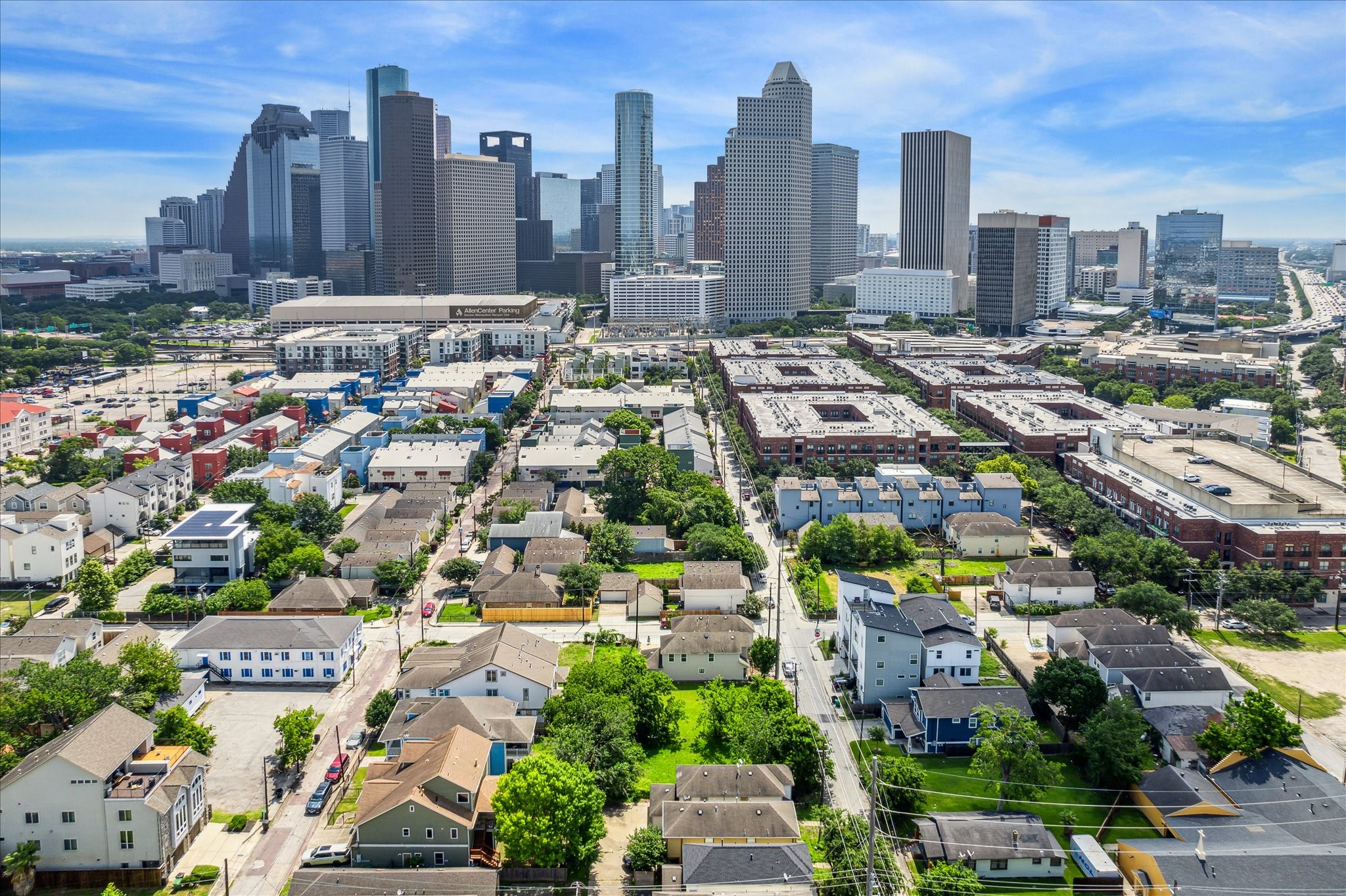 1106 Ruthven Street Houston, TX 77019 - Photo 2 of 6 a view of city