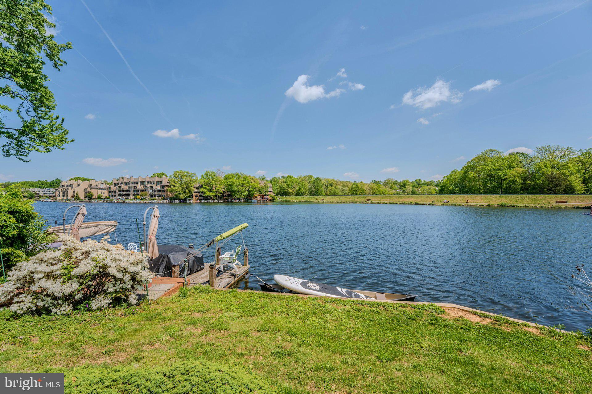 2013 Lakewinds Drive Reston, VA 20191 - Photo 38 of 54 Backyard access to the lake
