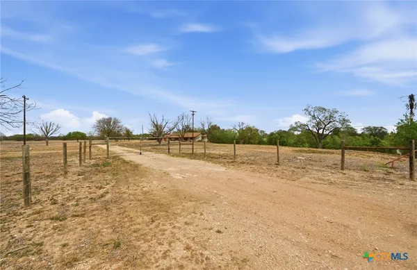 $880,000 | 3500 Scull Road, Martindale, TX 78655