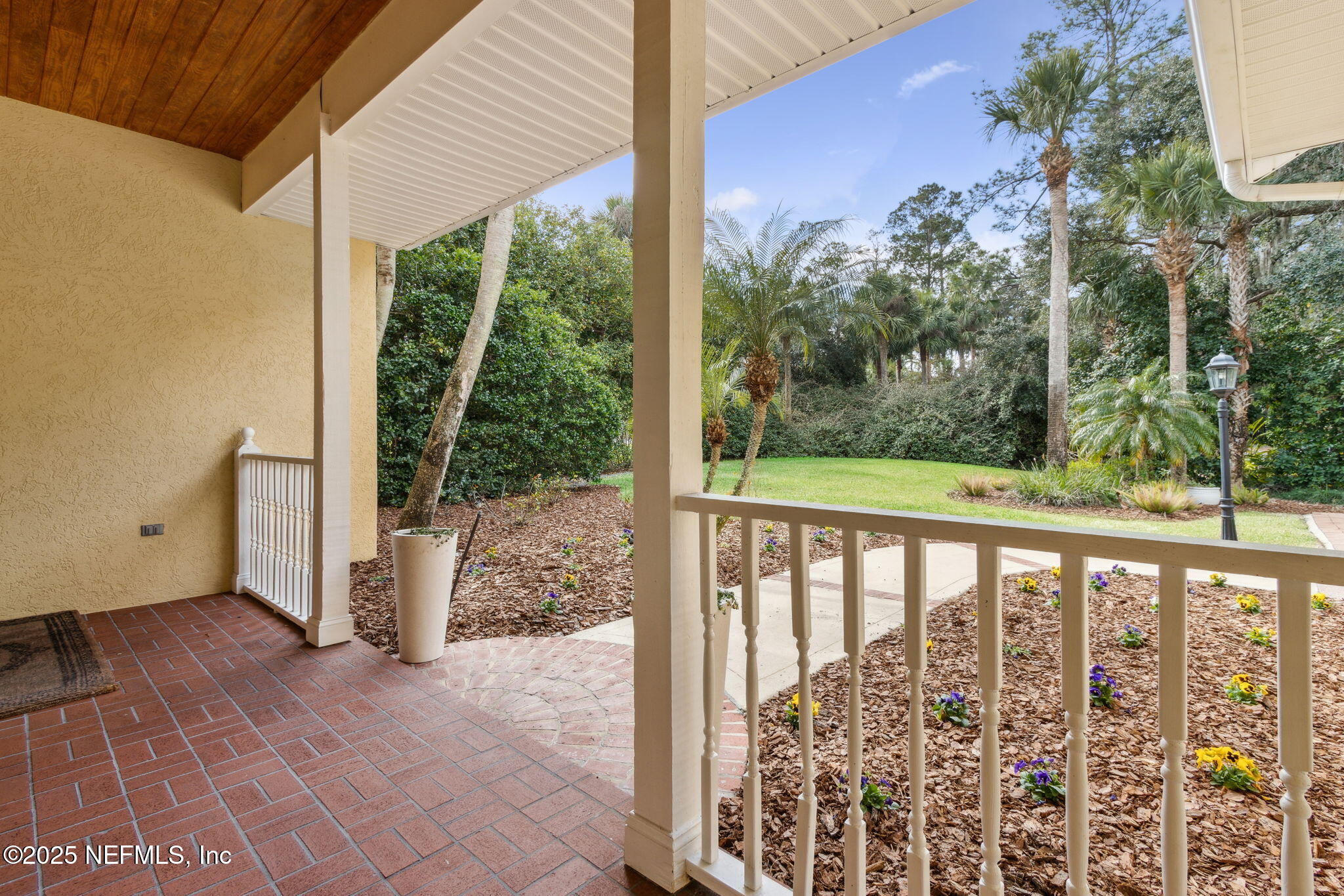 224 Clatter Bridge Road Ponte Vedra, FL 32081 - Photo 6 of 73 Large Front Yard