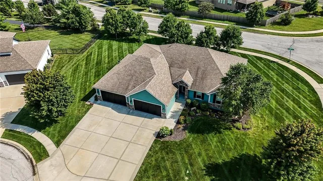 $669,000 | 9208 Southwest Whispy Way, Lee's Summit, MO 64064