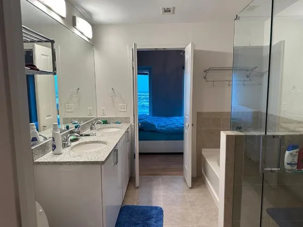 $4,700 | 777 North Ashley Drive, Unit 2712, Tampa, FL 33602