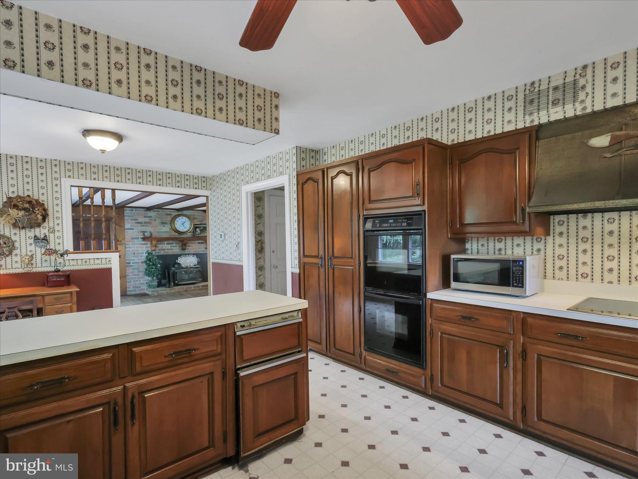 19255 Telegraph Springs Road Purcellville, VA 20132 - Photo 15 of 107 Charming kitchen with vintage flair.