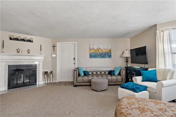 $350,000 | 18 Pond Court, Unit C, North Providence, RI 02904