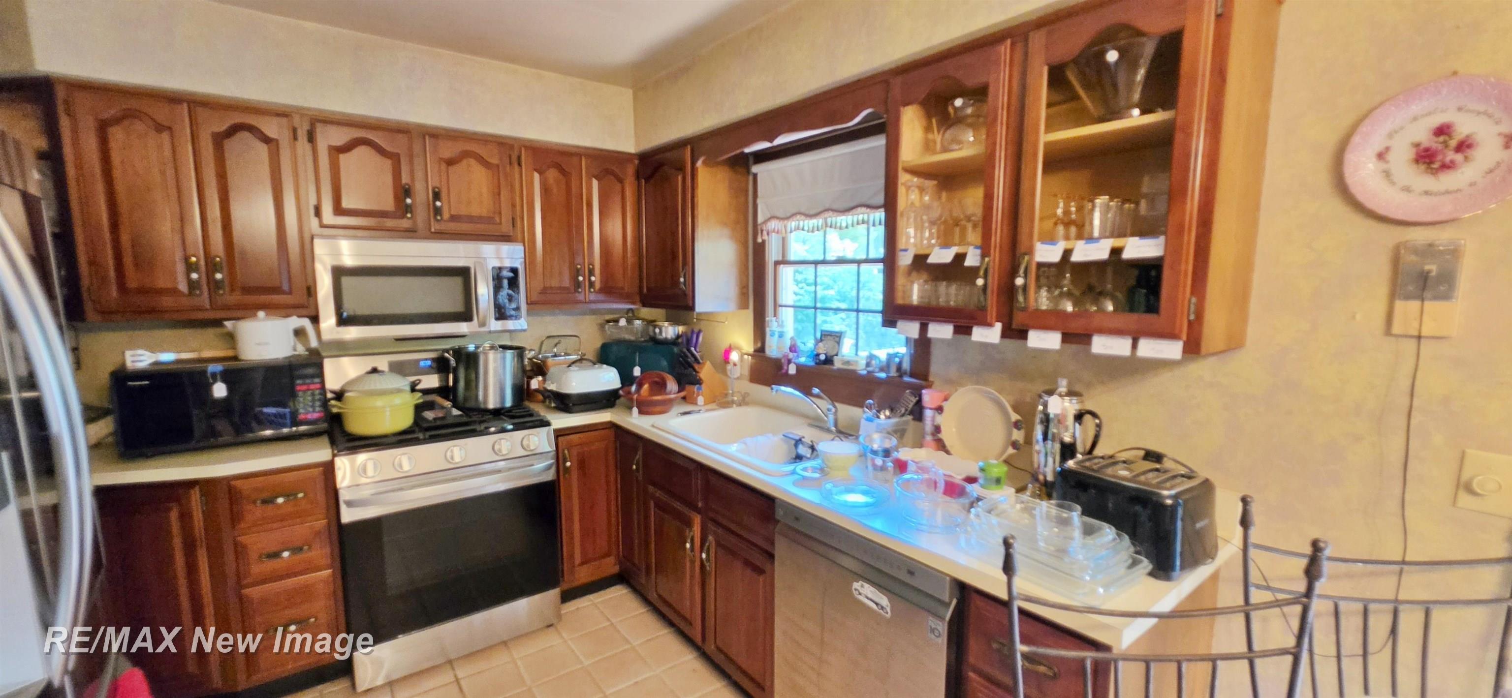 4445 Eastport Drive Bridgeport, MI 48722 - Photo 7 of 24