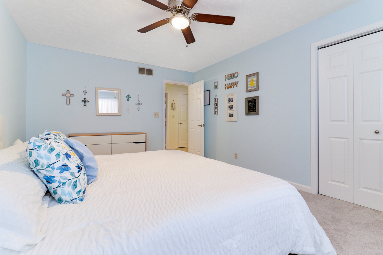 706 South Golfcrest Road, Unit 4 Normal, IL 61761 - Photo 13 of 24 Gallery Image 13