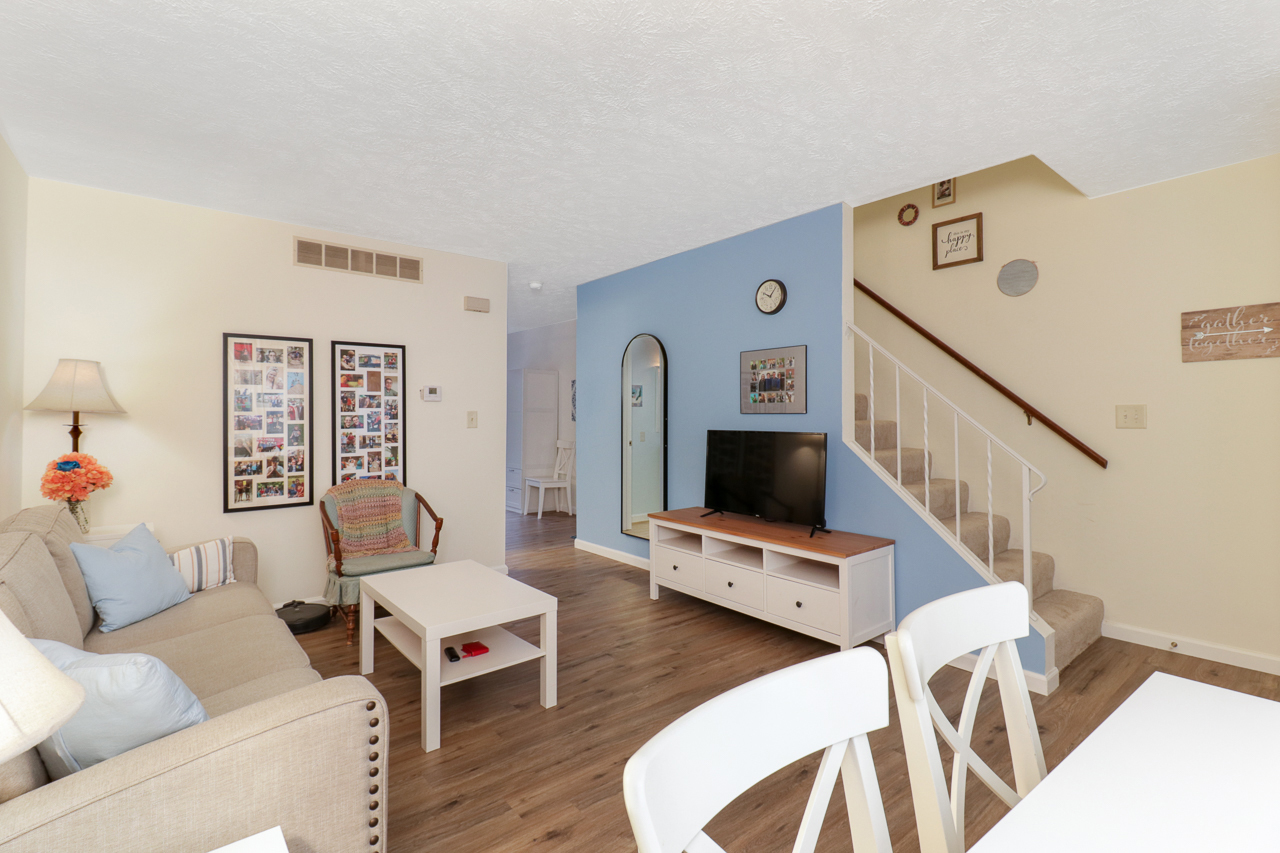 706 South Golfcrest Road, Unit 4 Normal, IL 61761 - Photo 4 of 24 Gallery Image 4