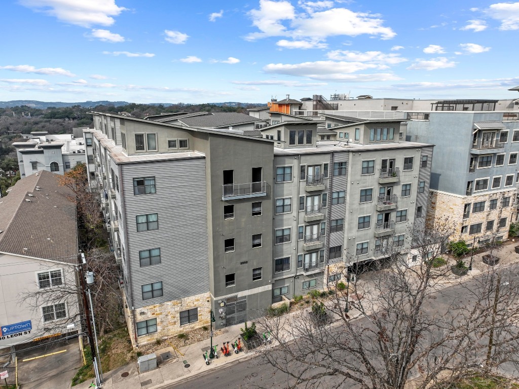 View of apartment building / complex