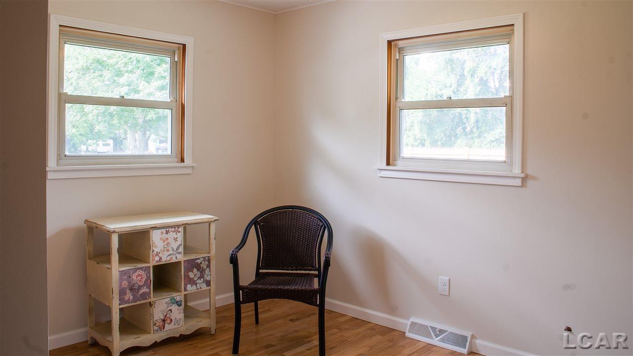 1359 Moore Road Adrian, MI 49221 - Photo 12 of 15 31391176-11.JPG