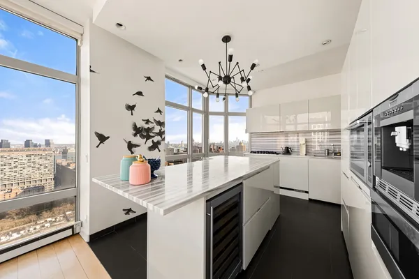 $8,000 | 200 East 32nd Street, Unit 32E | Kips Bay