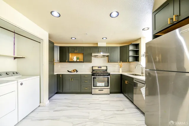 $820,000 | 103 Stoneridge Lane, Unit 2210, San Francisco, CA 94134