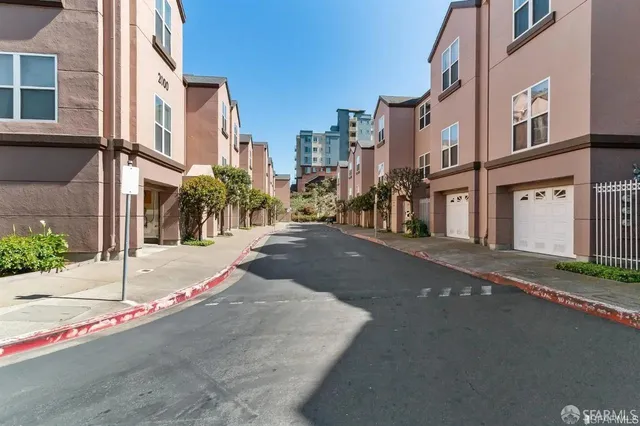 $820,000 | 103 Stoneridge Lane, Unit 2210, San Francisco, CA 94134