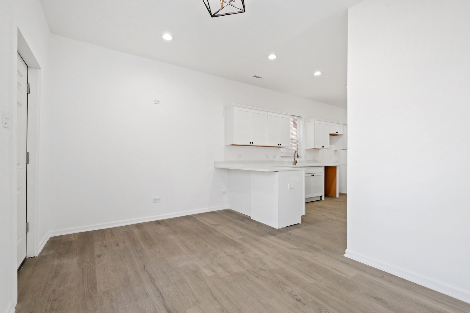 40 West Main Street Chicago Heights, IL 60411 - Photo 5 of 27 a view of kitchen with wooden floor