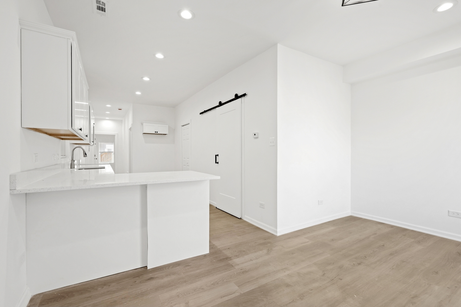 40 West Main Street Chicago Heights, IL 60411 - Photo 7 of 27 a view of kitchen with wooden floor